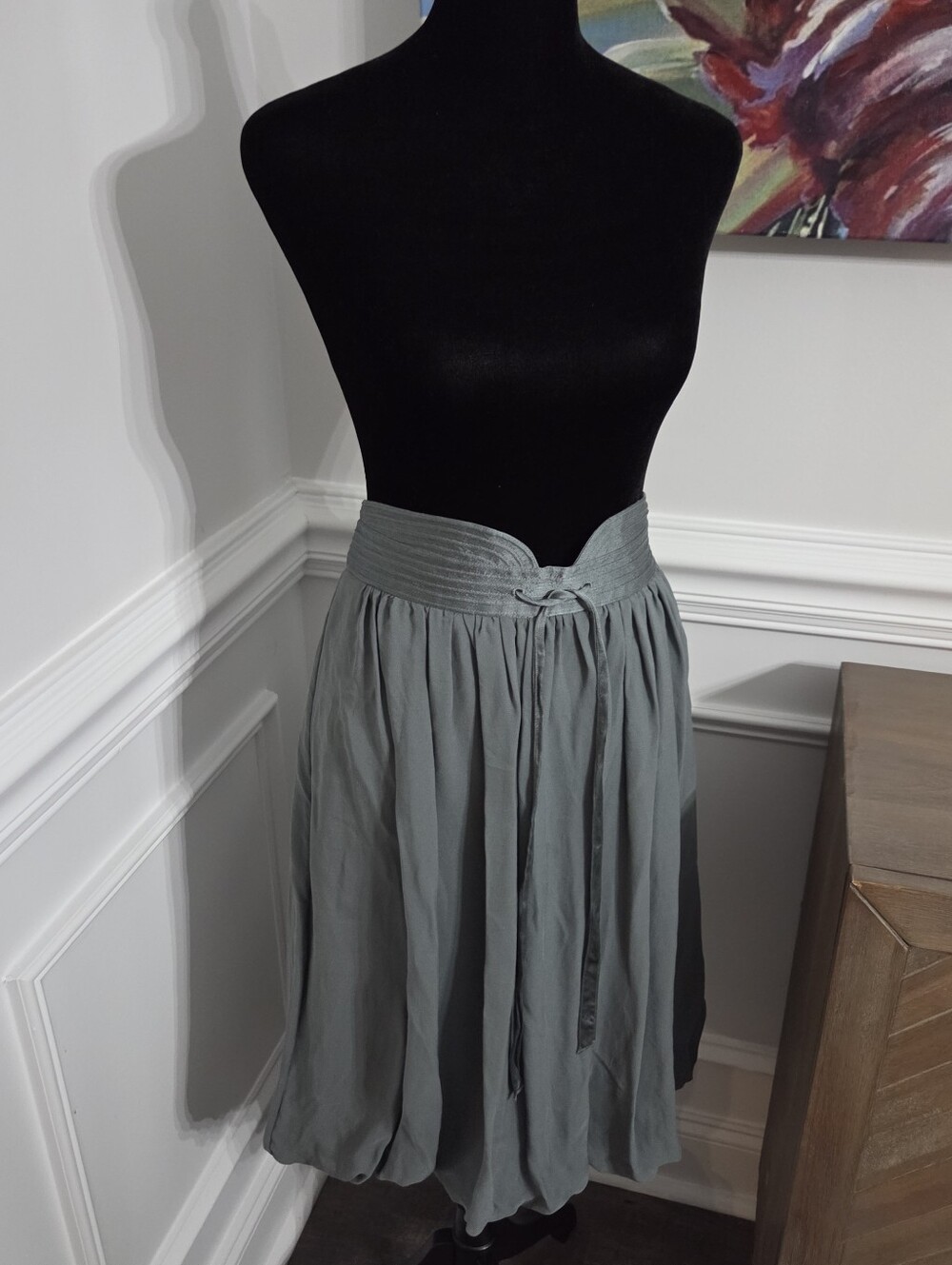 Magaschoni silk bubble Hem Skirt  Muted Blue Gray Chiffon Fabric Size 6